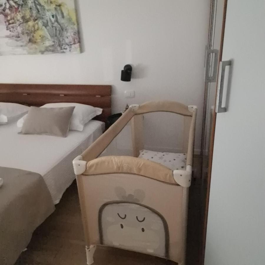 Bura2 , With Private Parking In The Garage Appartement *