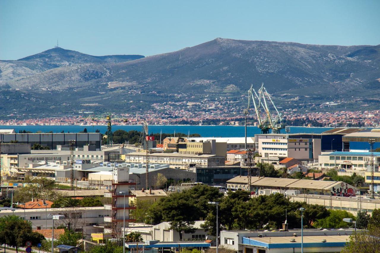 Apartament Bura2 , With Private Parking In The Garage