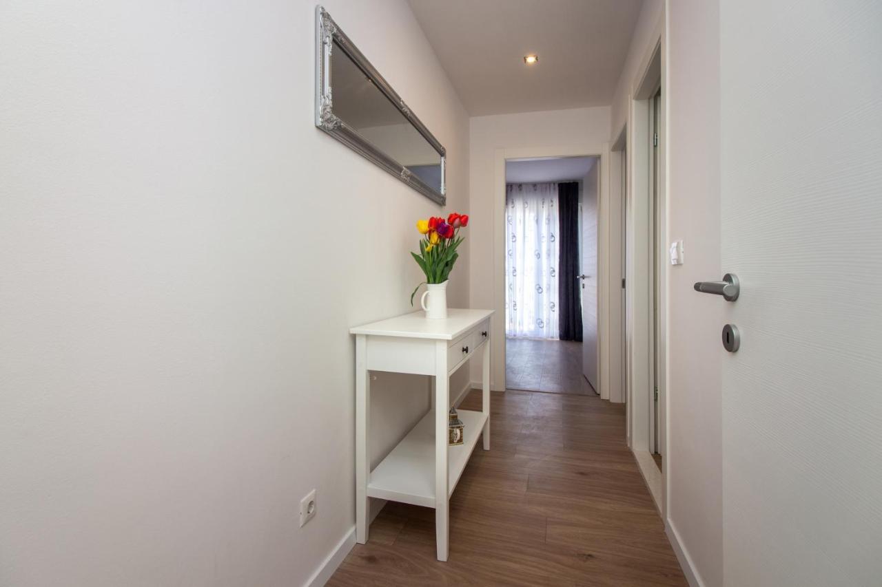 Apartament Bura2 , With Private Parking In The Garage *